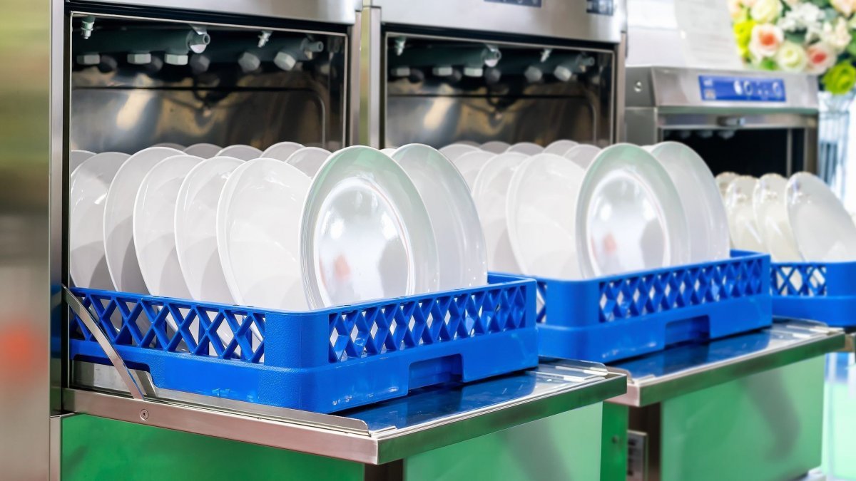 Commercial Kitchens with Upright Dishwas